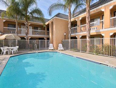 Days By Wyndham Angeles Hotel Whittier