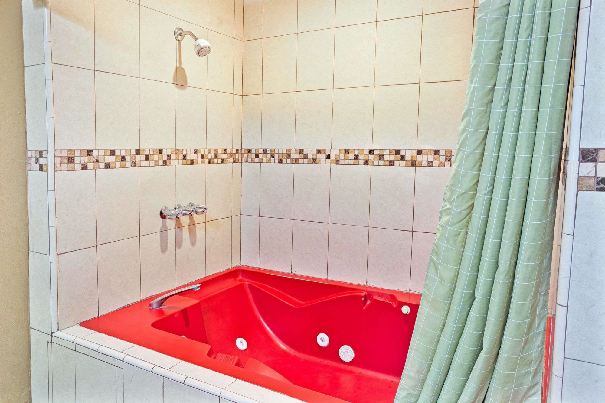 Hotel Days By Wyndham Angeles 2*